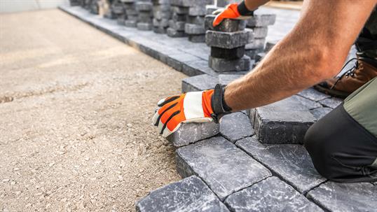 Seasonal Landscaping Checklist for Albuquerque